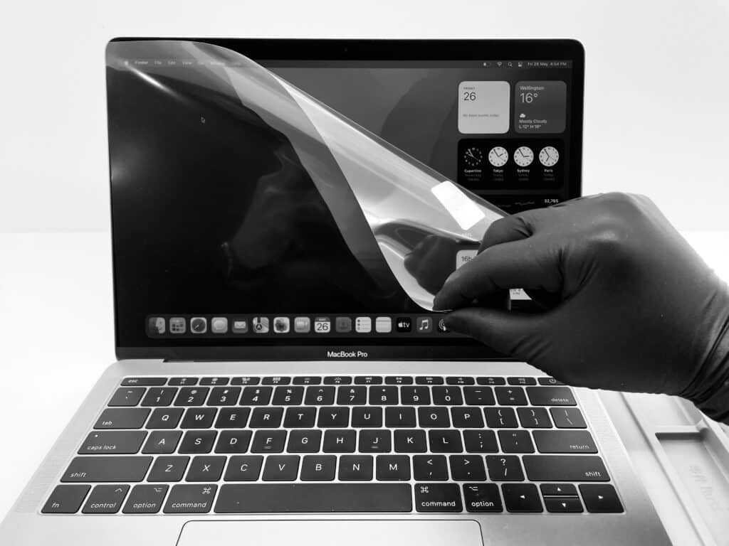 MacBook Screen Replacement Services